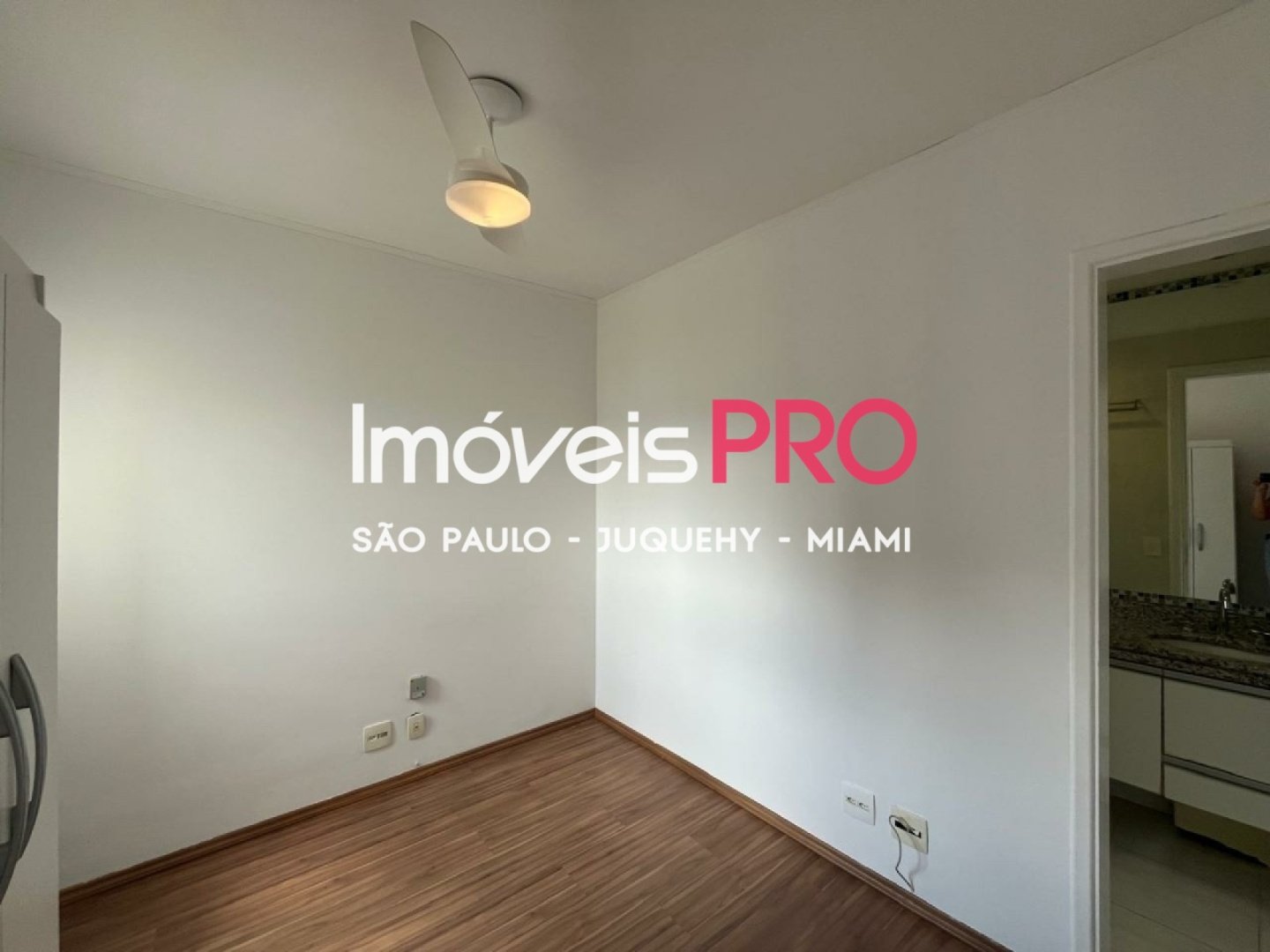 Foto :: IP40194