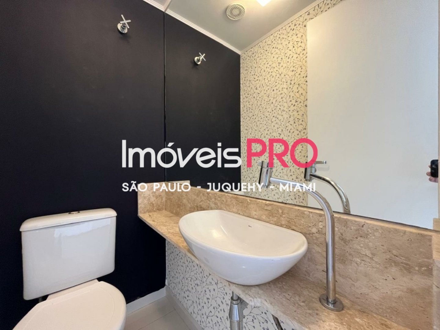 Foto :: IP40194