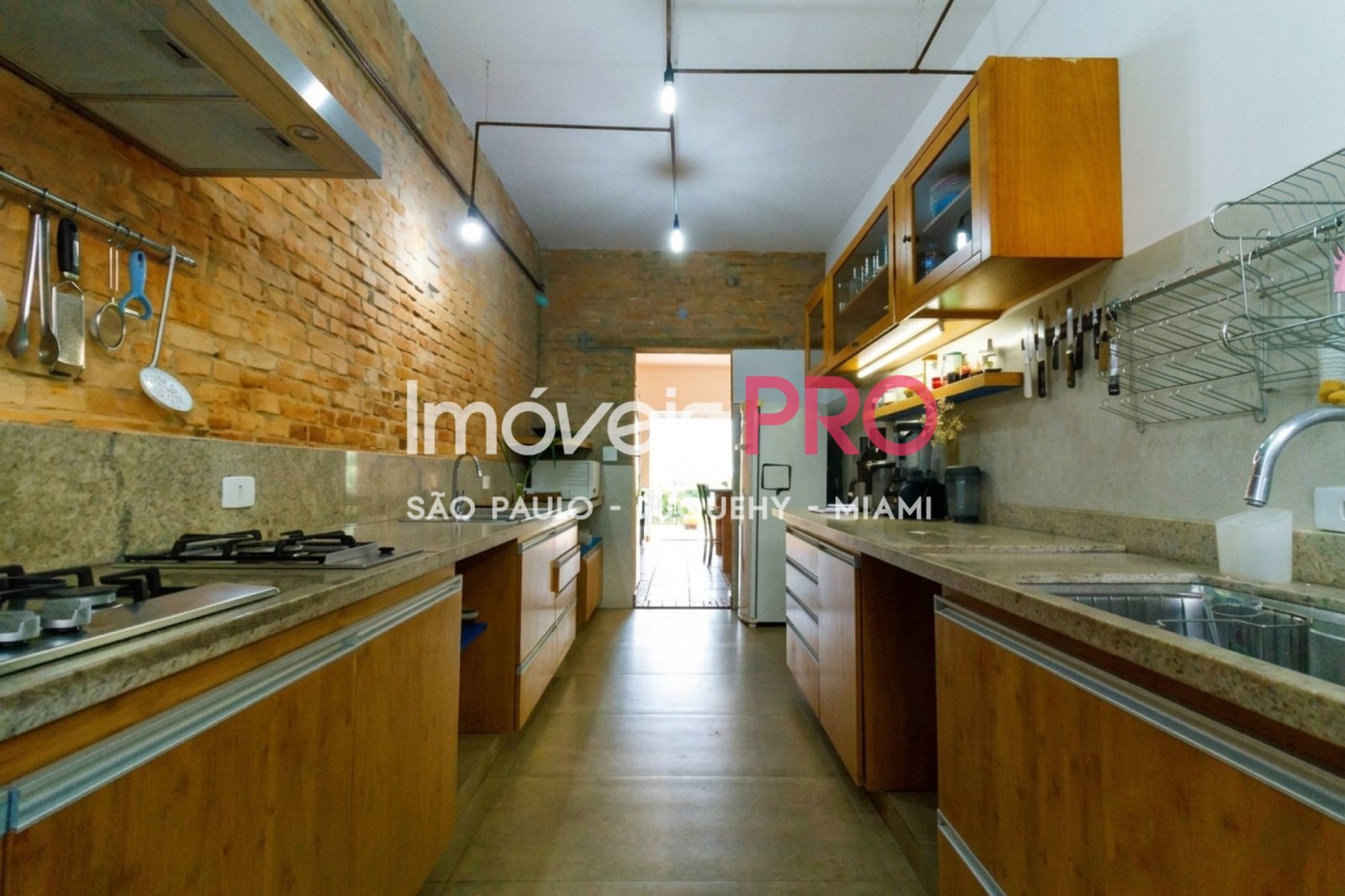 Foto :: IP40196