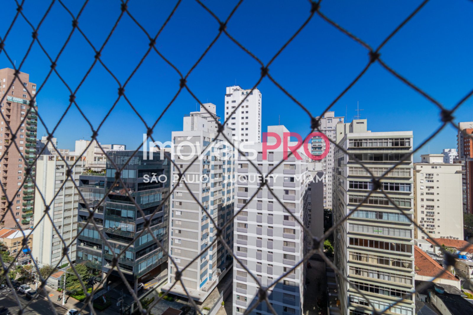 Foto :: IP40200