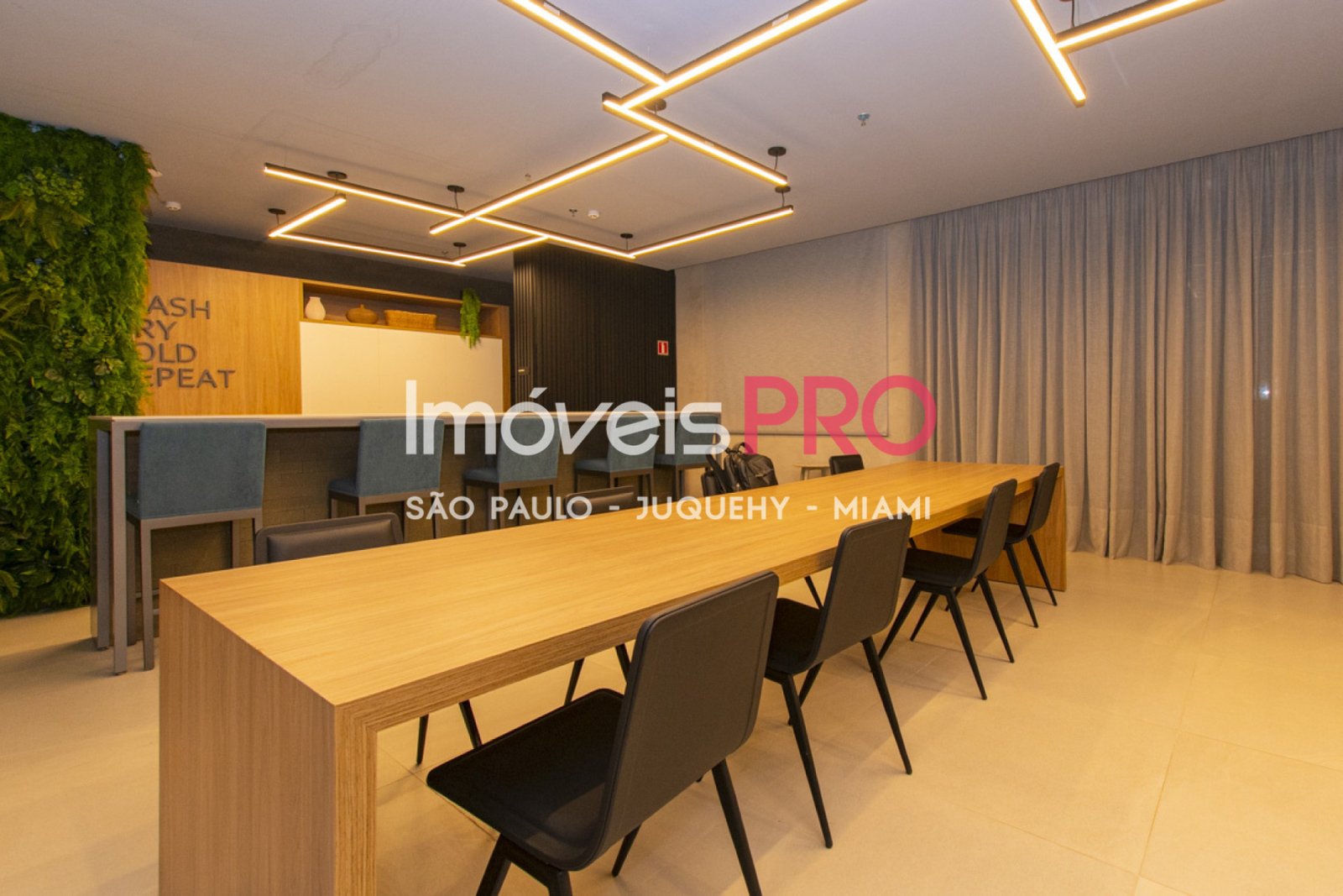 Foto :: https://assets.imoveispro.com.br/thumb/IP40206/apartamento-venda-vila-clementino_IP40206_23_1920x1080.jpg?