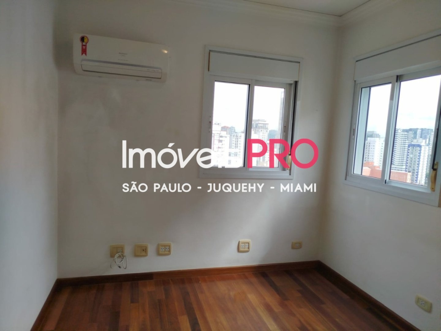 Foto :: IP40207