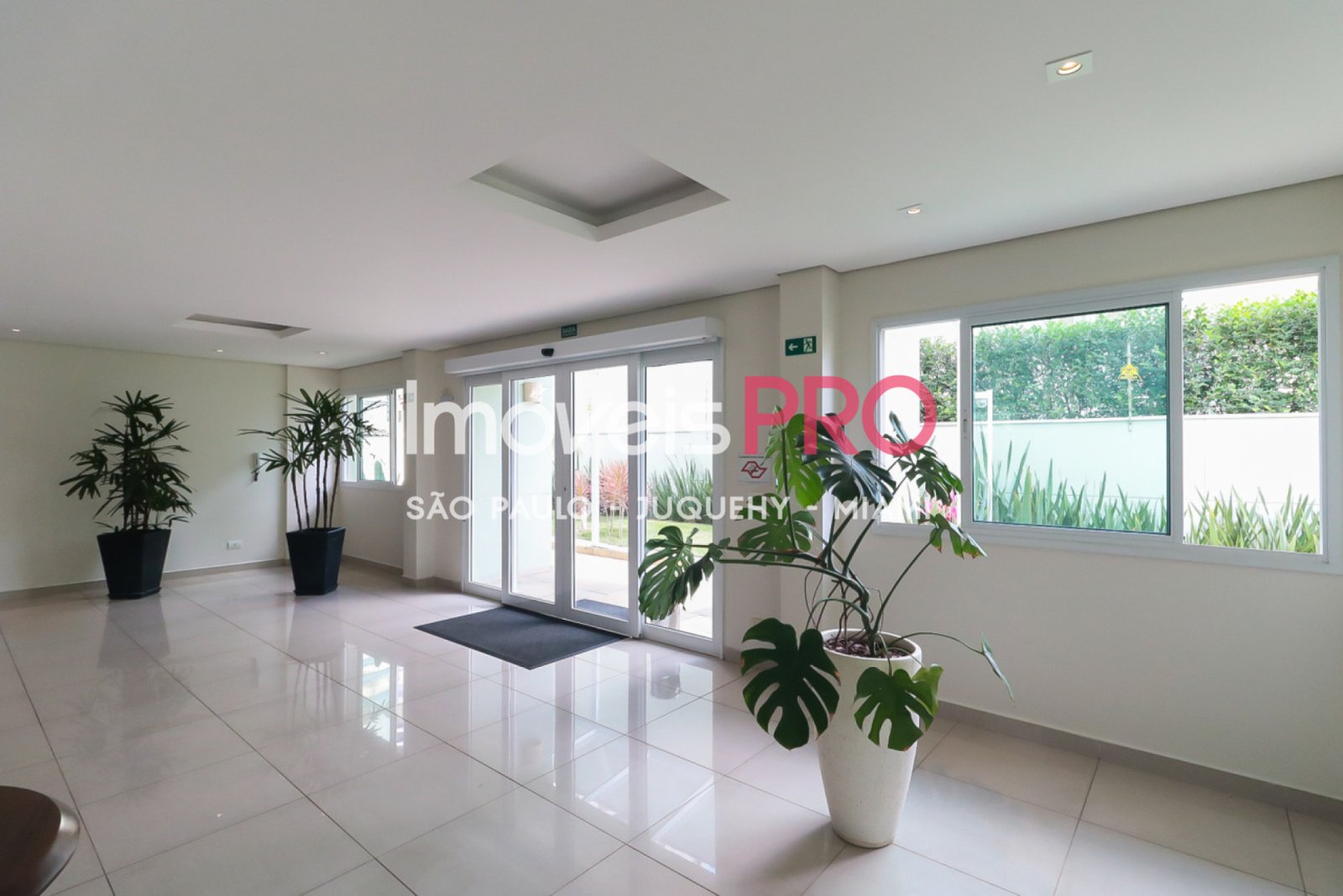 Foto :: https://assets.imoveispro.com.br/thumb/IP40207/apartamento-aluguel-moema-passaros_IP40207_23_1920x1080.jpg?