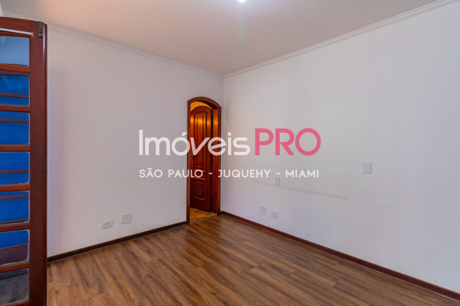 Foto :: https://assets.imoveispro.com.br/thumb/IP40208/casa-venda-jardim-paulista_IP40208_17_1920x1080.jpg?