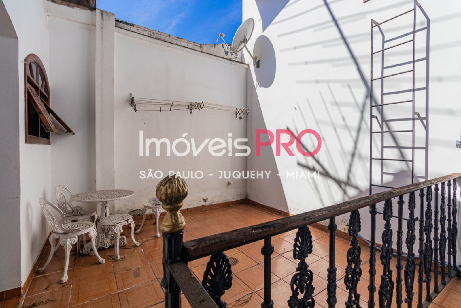 Foto :: IP40208