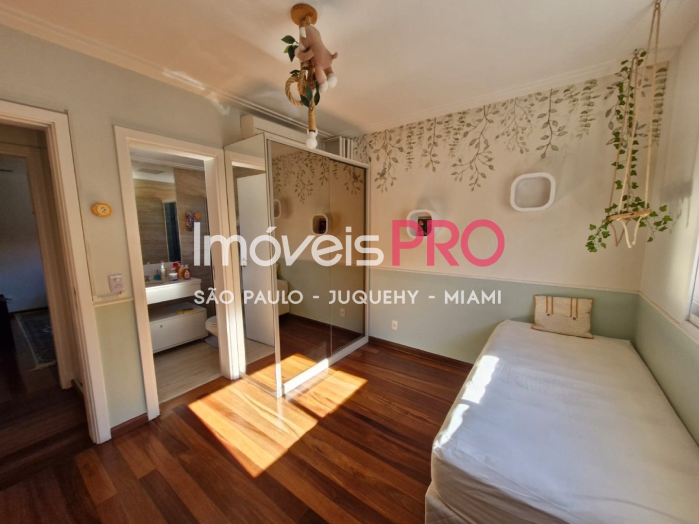 Foto :: IP40209