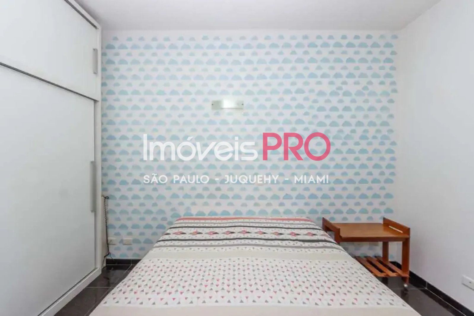 Foto :: IP40218