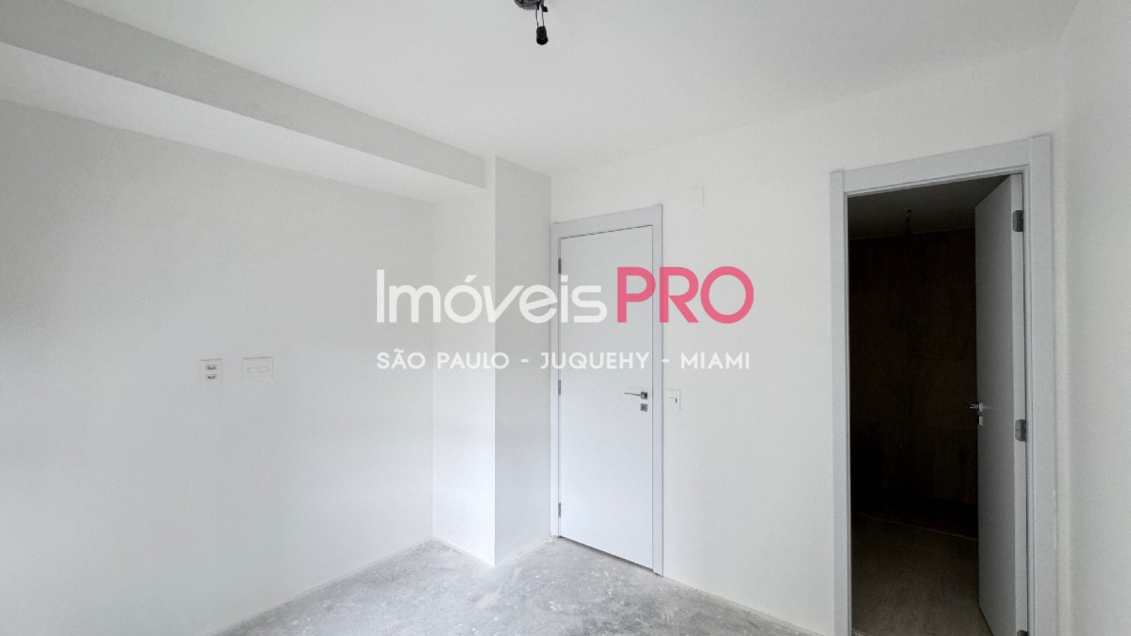 Foto :: IP40225