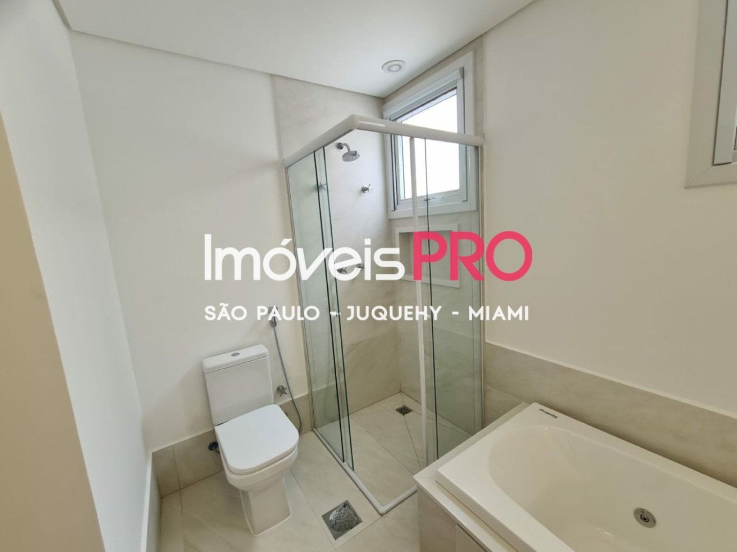 Foto :: IP40230