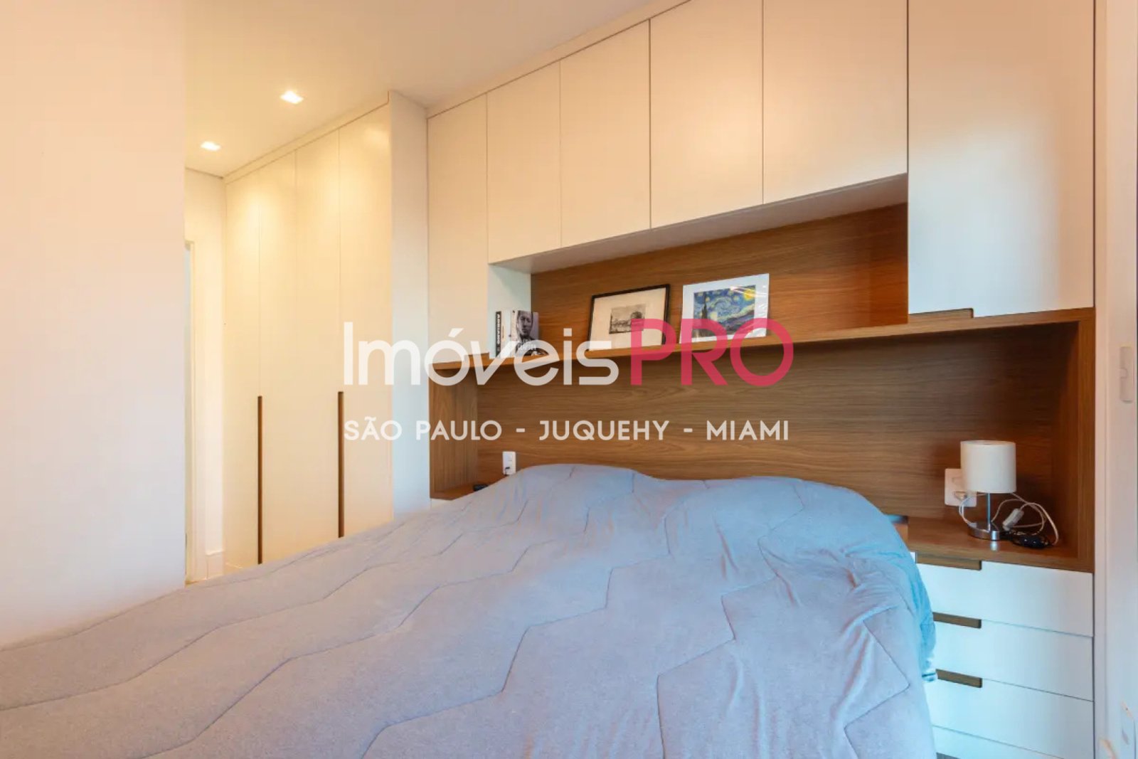 Foto :: IP40232