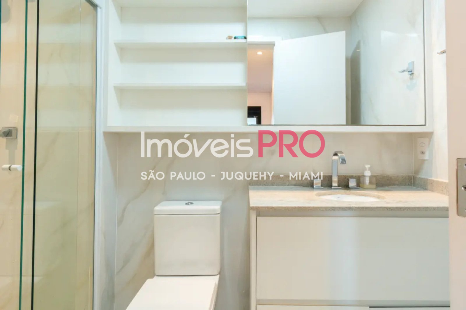 Foto :: IP40232