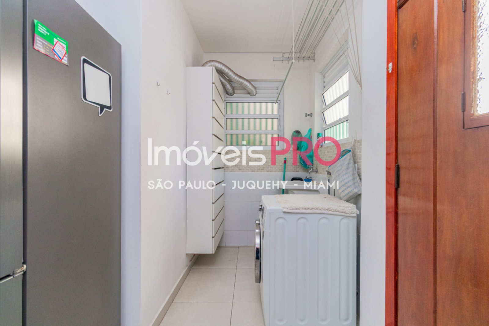 Foto :: IP40233