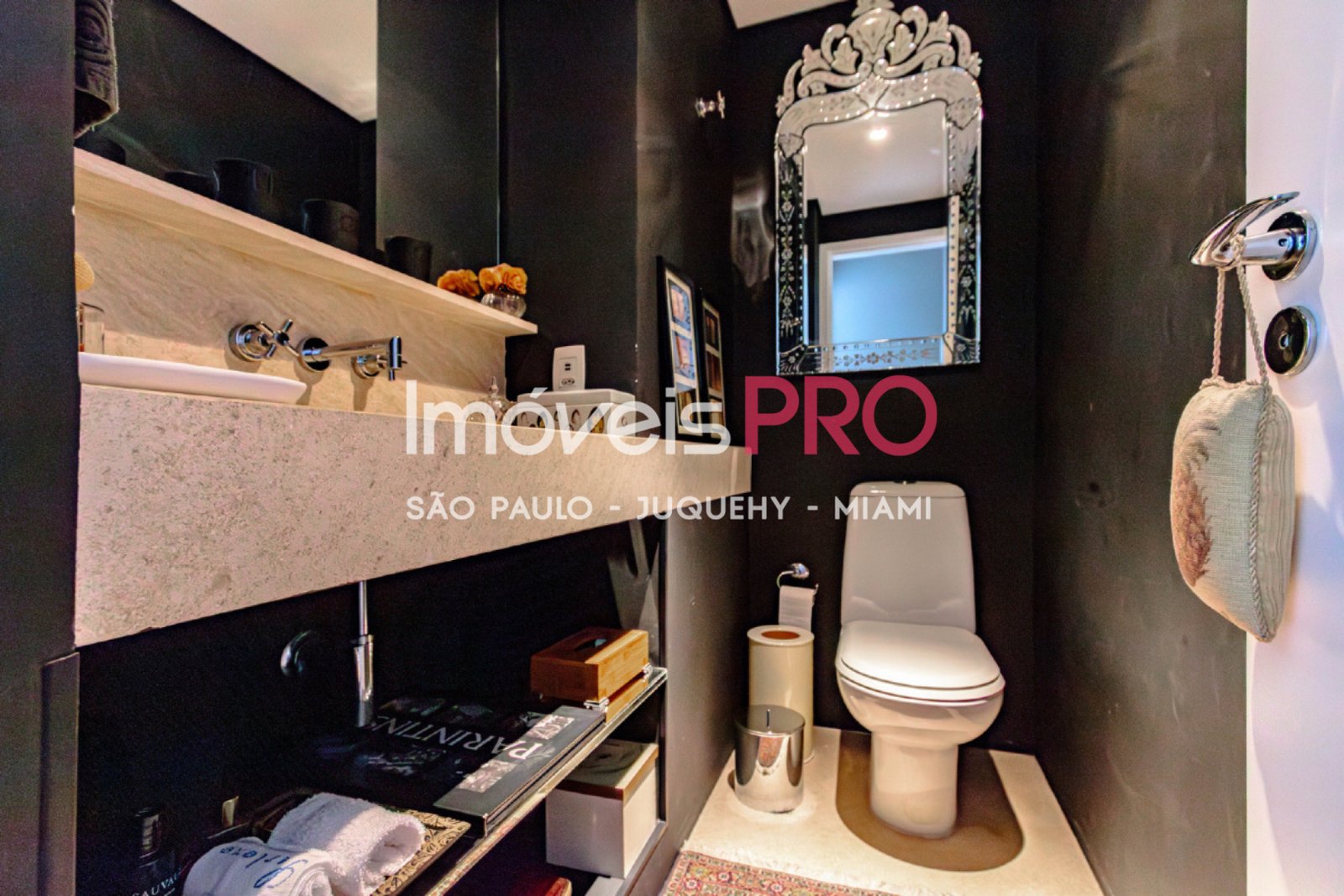 Foto :: IP40240