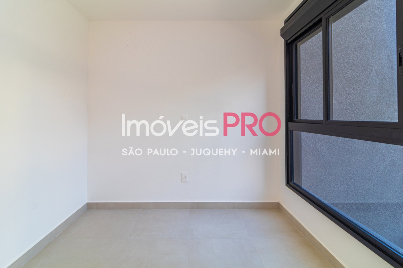 Foto :: IP40241