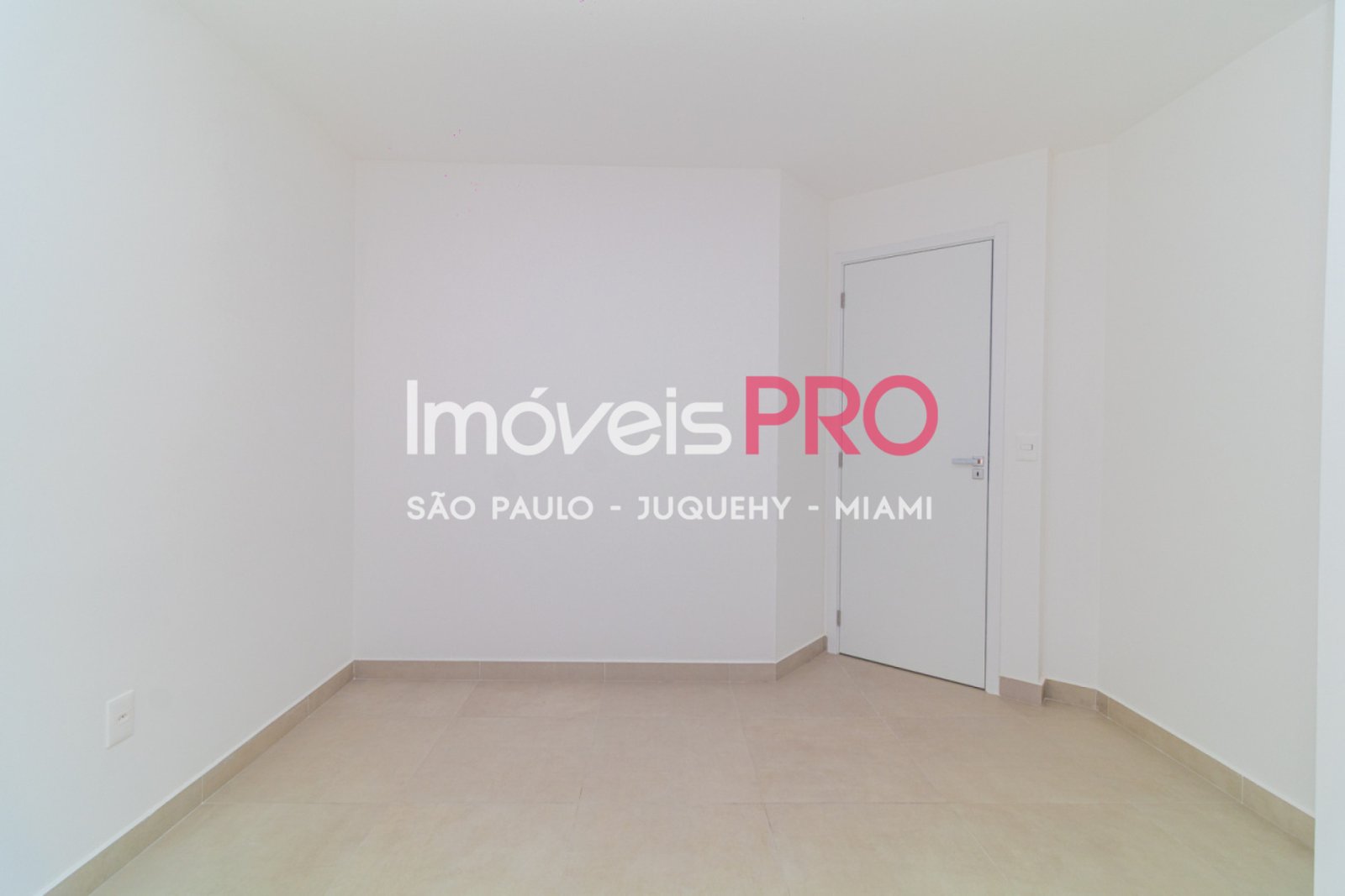 Foto :: IP40241