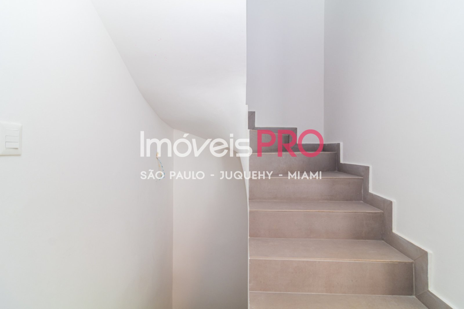 Foto :: IP40244