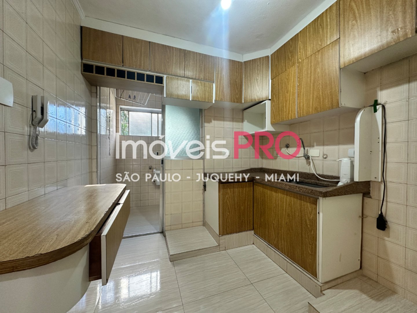 Foto :: https://assets.imoveispro.com.br/thumb/IP40249/apartamento-venda-moema_IP40249_11_1920x1080.jpg?