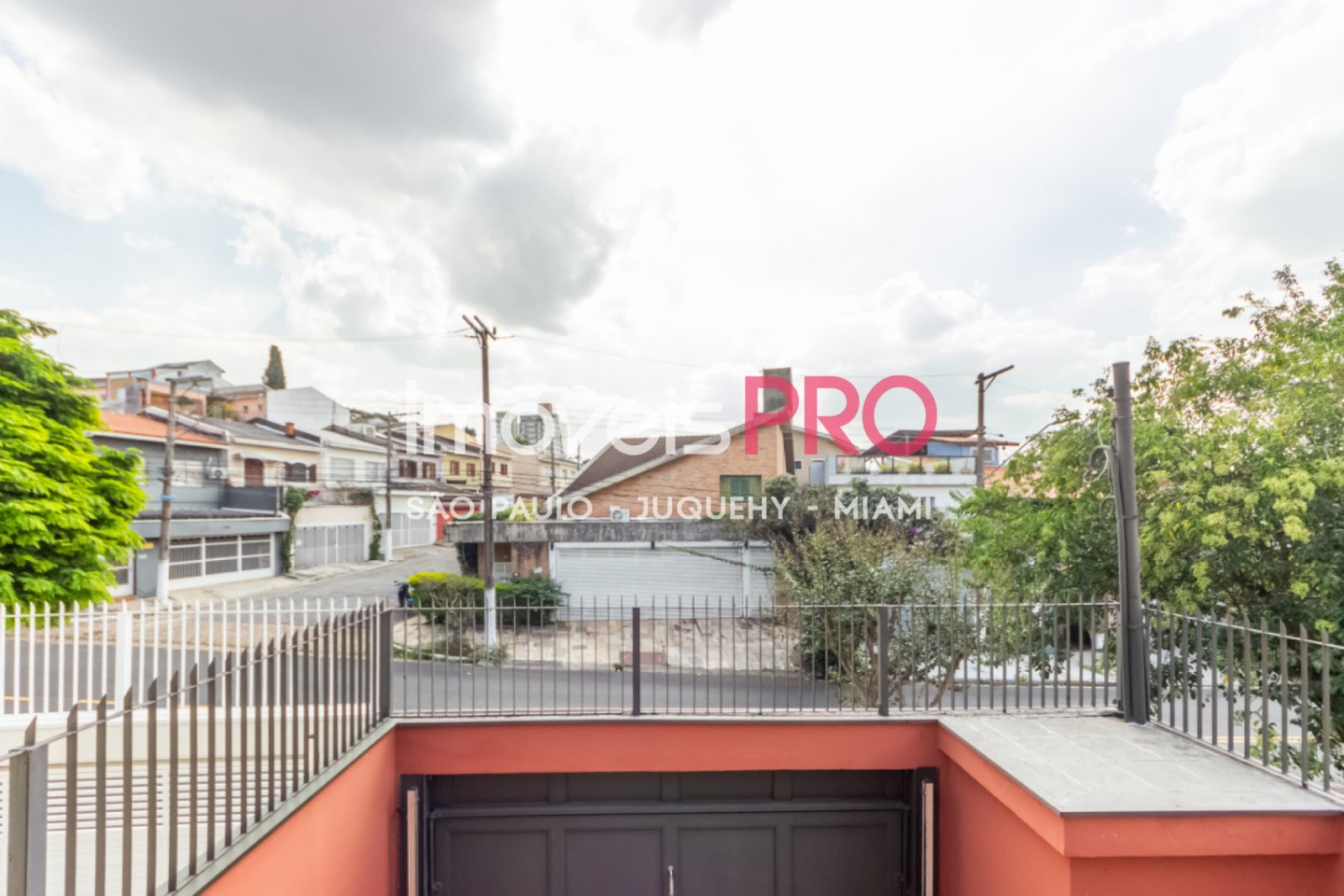 Foto :: https://assets.imoveispro.com.br/thumb/IP40260/casa-venda-planalto-paulista_IP40260_11_1920x1080.jpg?
