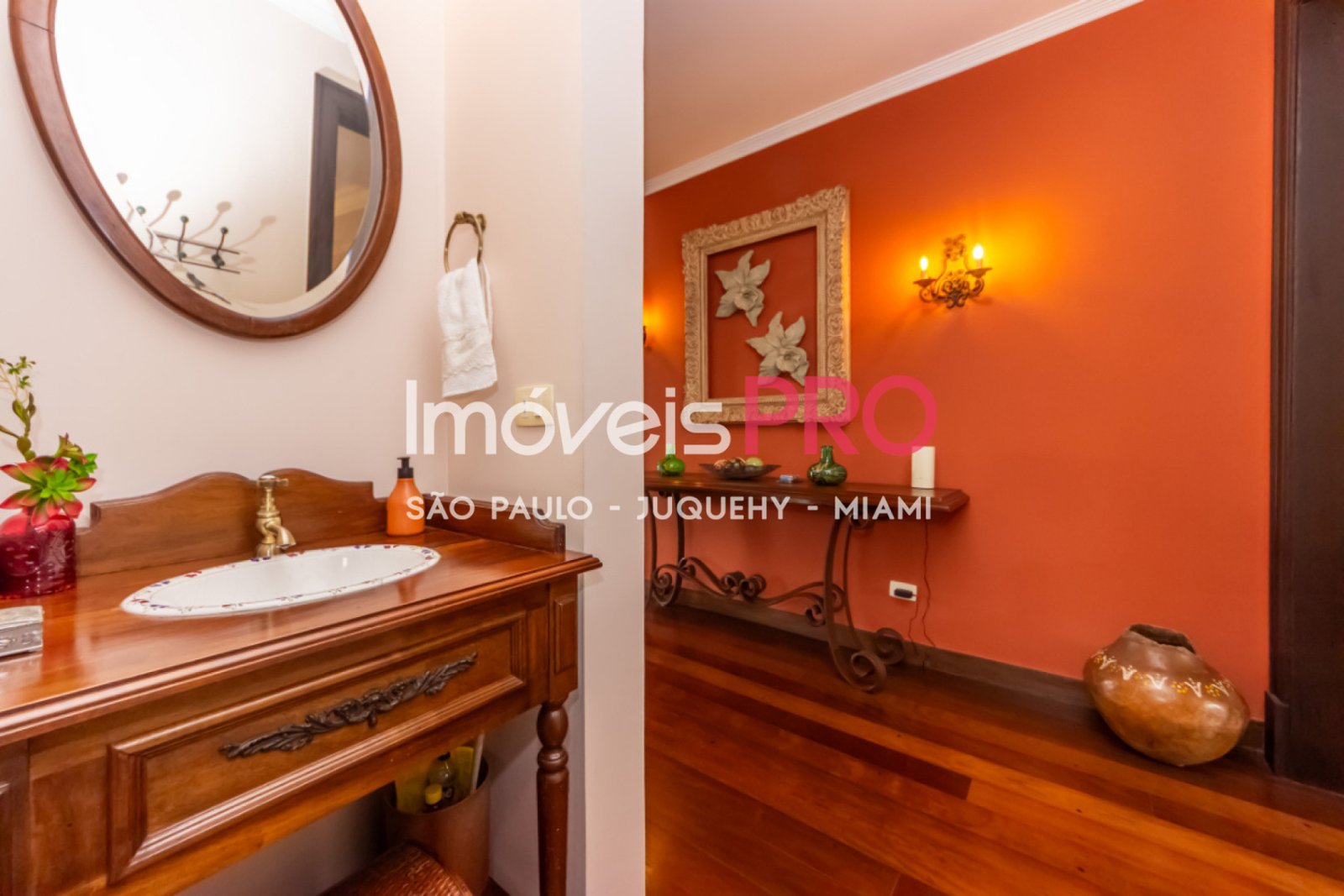 Foto :: https://assets.imoveispro.com.br/thumb/IP40260/casa-venda-planalto-paulista_IP40260_23_1920x1080.jpg?