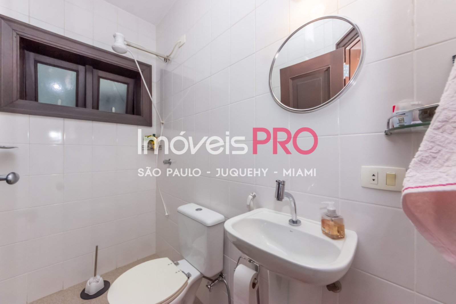 Foto :: https://assets.imoveispro.com.br/thumb/IP40260/casa-venda-planalto-paulista_IP40260_53_1920x1080.jpg?