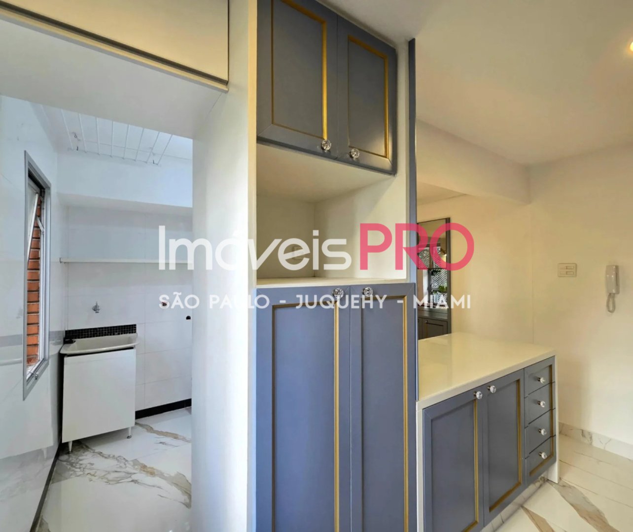 Foto :: IP40263