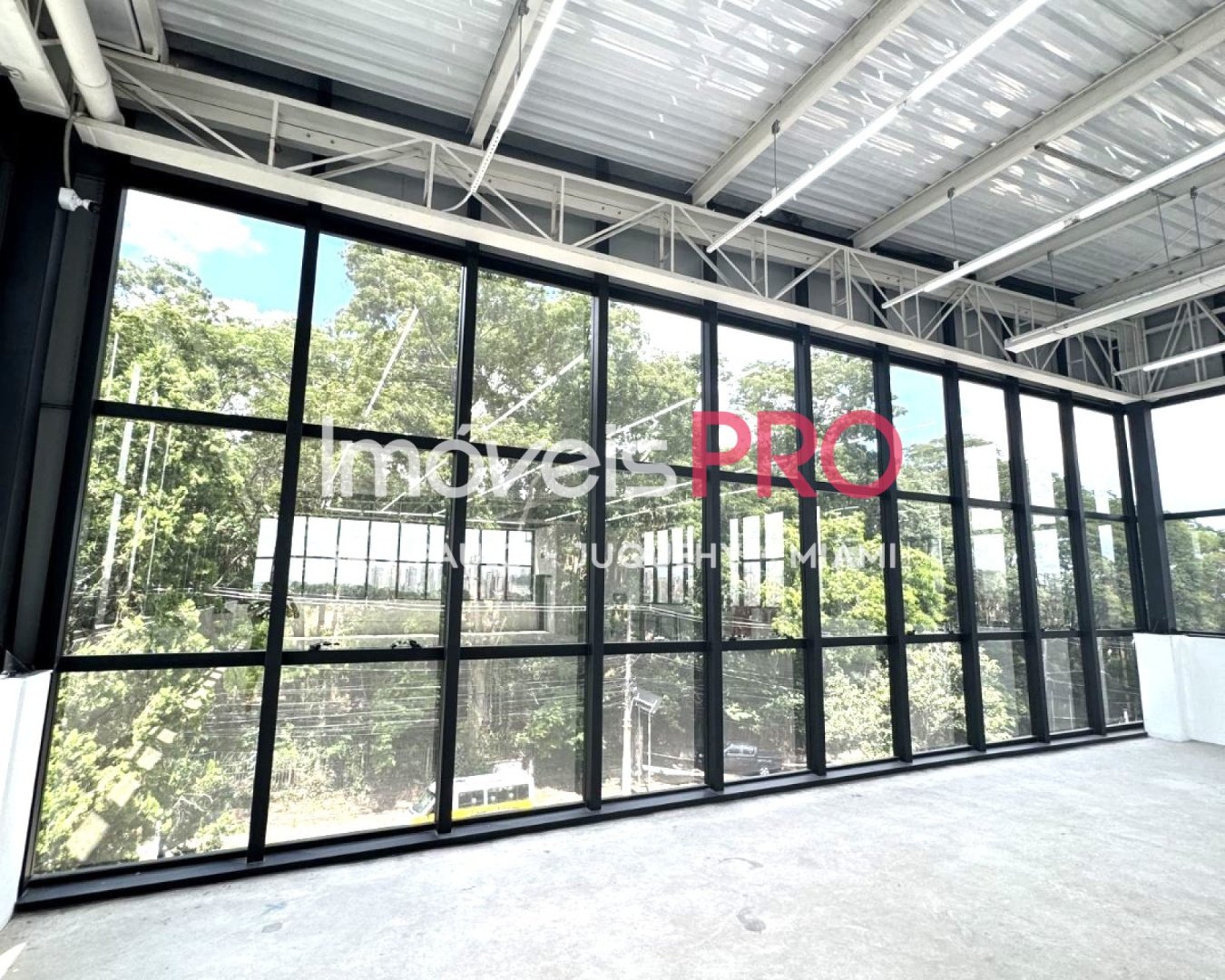 Foto :: https://assets.imoveispro.com.br/thumb/IP40276/predio-aluguel-morumbi_IP40276_23_1920x1080.jpg?