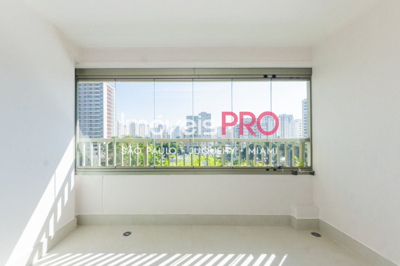 Foto :: https://assets.imoveispro.com.br/thumb/IP40289/apartamento-venda-moema_IP40289_17_1920x1080.jpg?