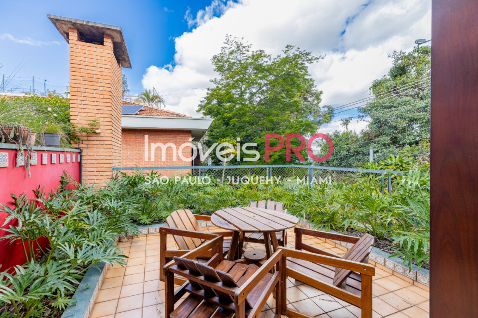 Foto :: https://assets.imoveispro.com.br/thumb/IP40303/sobrado-venda-jardim-luzitania_IP40303_11_1920x1080.jpg?