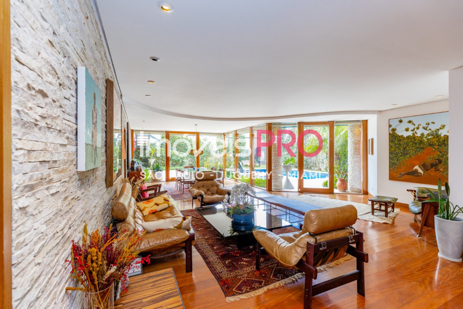 Foto :: https://assets.imoveispro.com.br/thumb/IP40303/sobrado-venda-jardim-luzitania_IP40303_17_1920x1080.jpg?