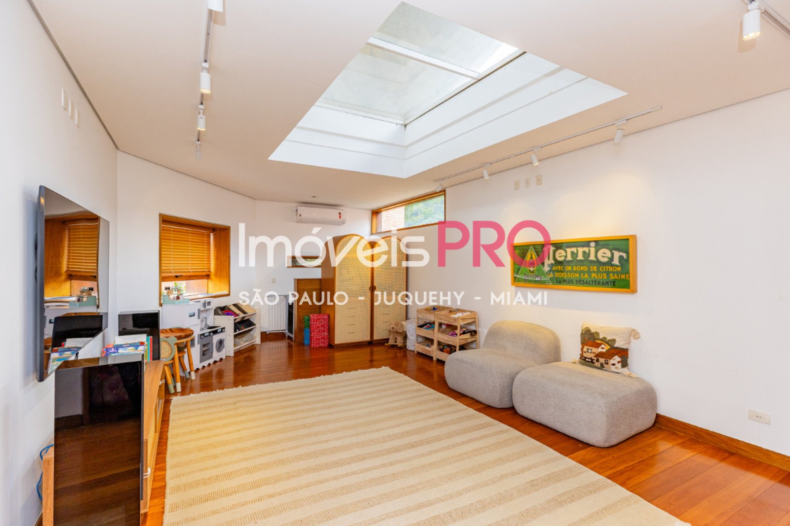 Foto :: https://assets.imoveispro.com.br/thumb/IP40303/sobrado-venda-jardim-luzitania_IP40303_35_1920x1080.jpg?