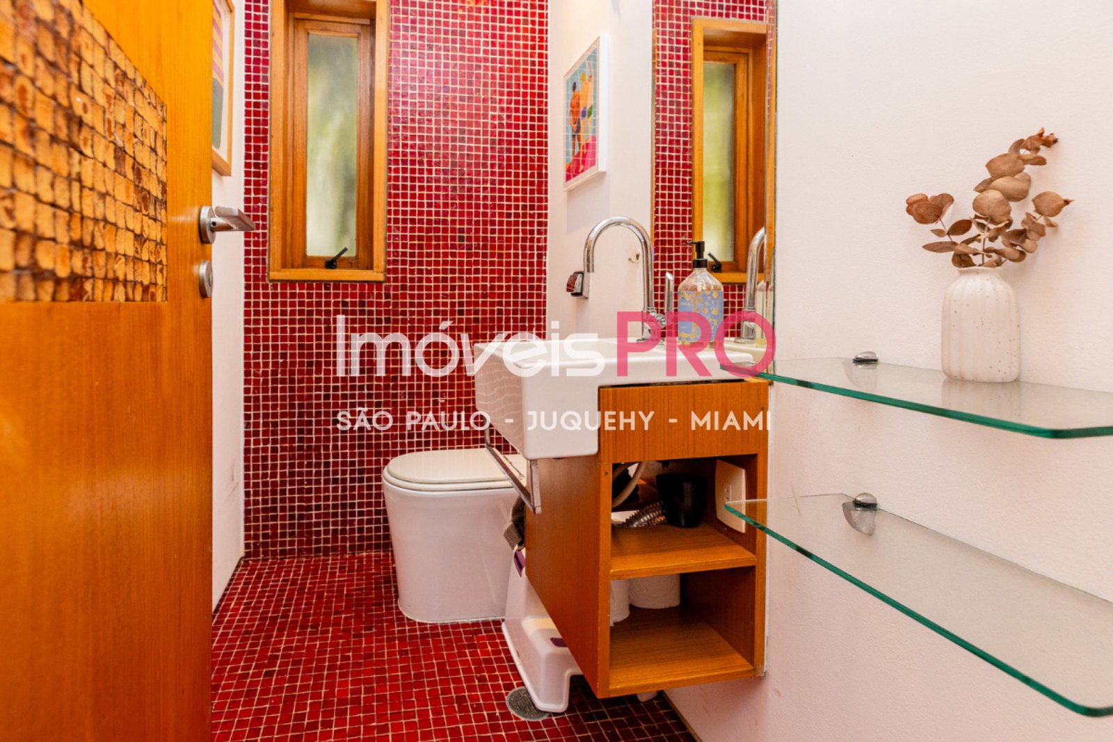 Foto :: https://assets.imoveispro.com.br/thumb/IP40303/sobrado-venda-jardim-luzitania_IP40303_41_1920x1080.jpg?