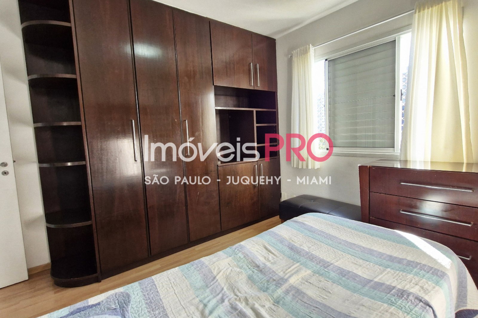 Foto :: IP40306
