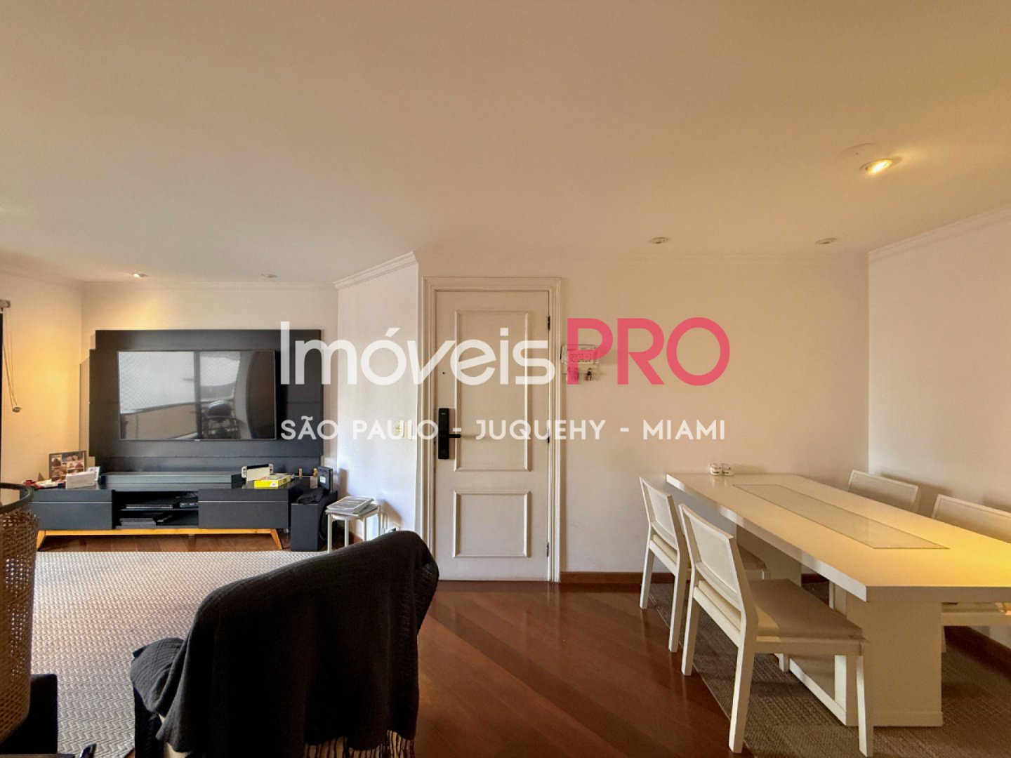 Foto :: https://assets.imoveispro.com.br/thumb/IP40308/apartamento-venda-campo-belo_IP40308_11_1920x1080.jpg?