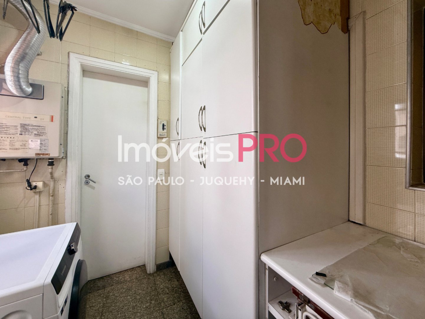 Foto :: IP40308