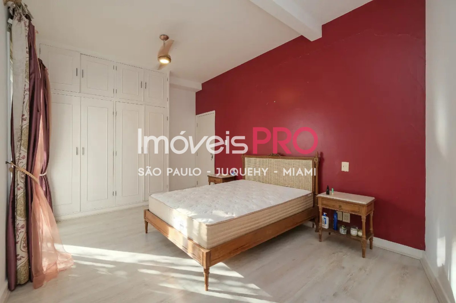 Foto :: https://assets.imoveispro.com.br/thumb/IP40310/apartamento-venda-itaim-bibi_IP40310_23_1920x1080.jpg?