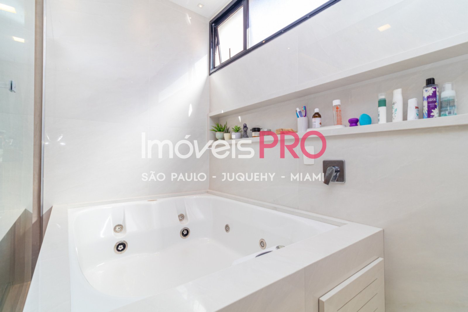 Foto :: https://assets.imoveispro.com.br/thumb/IP40320/apartamento-venda-moema-passaros_IP40320_23_1920x1080.jpg?