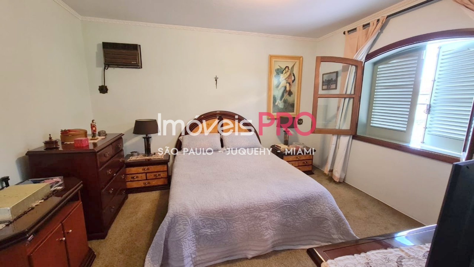 Foto :: https://assets.imoveispro.com.br/thumb/IP40321/casa-venda-indianopolis_IP40321_17_1920x1080.jpg?