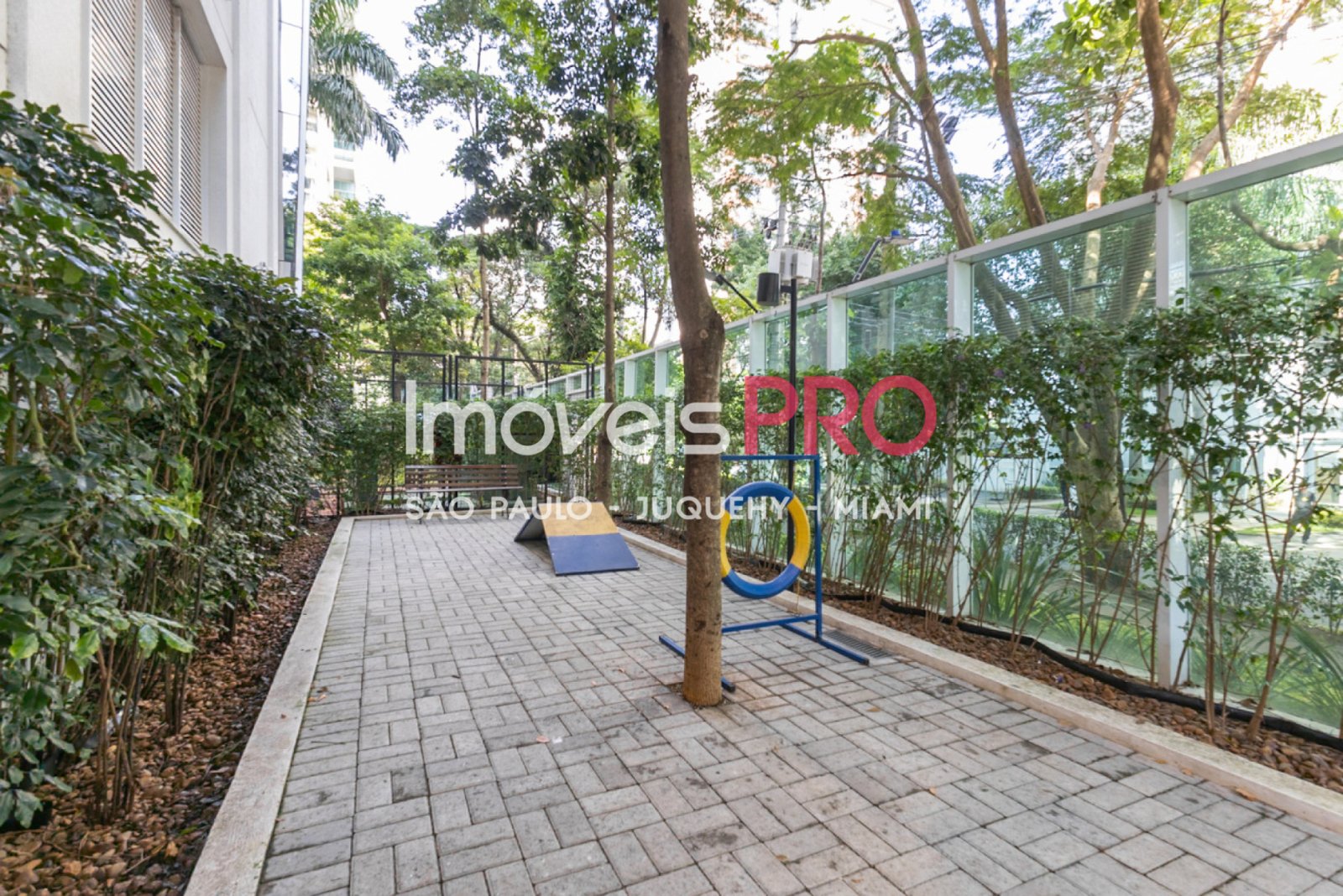Foto :: https://assets.imoveispro.com.br/thumb/IP40324/apartamento-venda-campo-belo_IP40324_29_1920x1080.jpg?