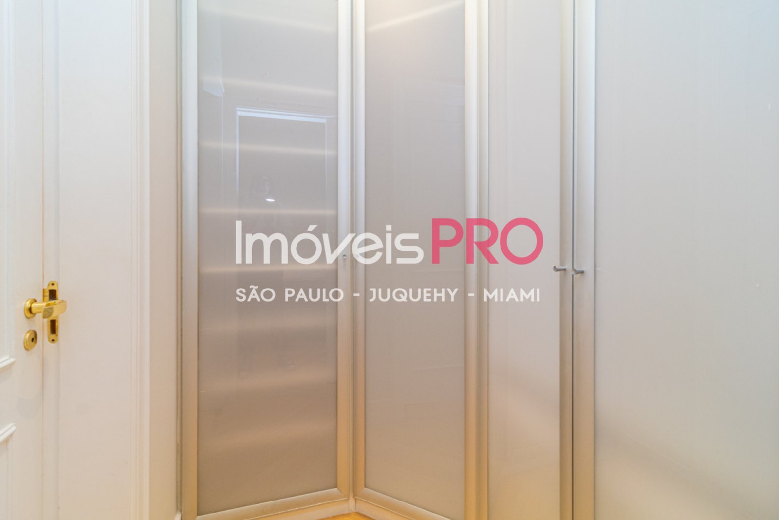 Foto :: https://assets.imoveispro.com.br/thumb/IP40331/apartamento-venda-moema_IP40331_41_1920x1080.jpg?