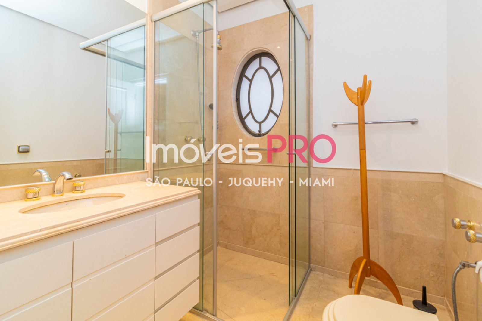Foto :: https://assets.imoveispro.com.br/thumb/IP40331/apartamento-venda-moema_IP40331_47_1920x1080.jpg?