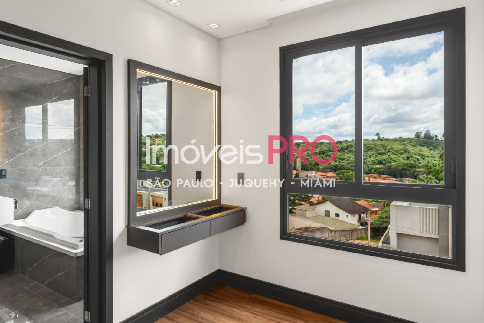 Foto :: https://assets.imoveispro.com.br/thumb/IP40333/condominio-venda-granja-viana_IP40333_23_1920x1080.jpg?
