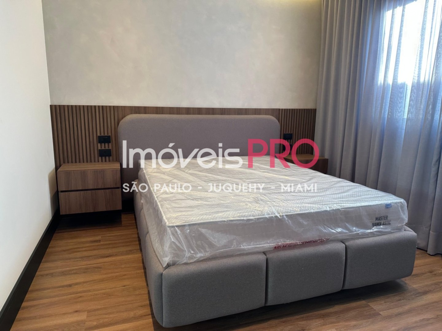 Foto :: IP40333