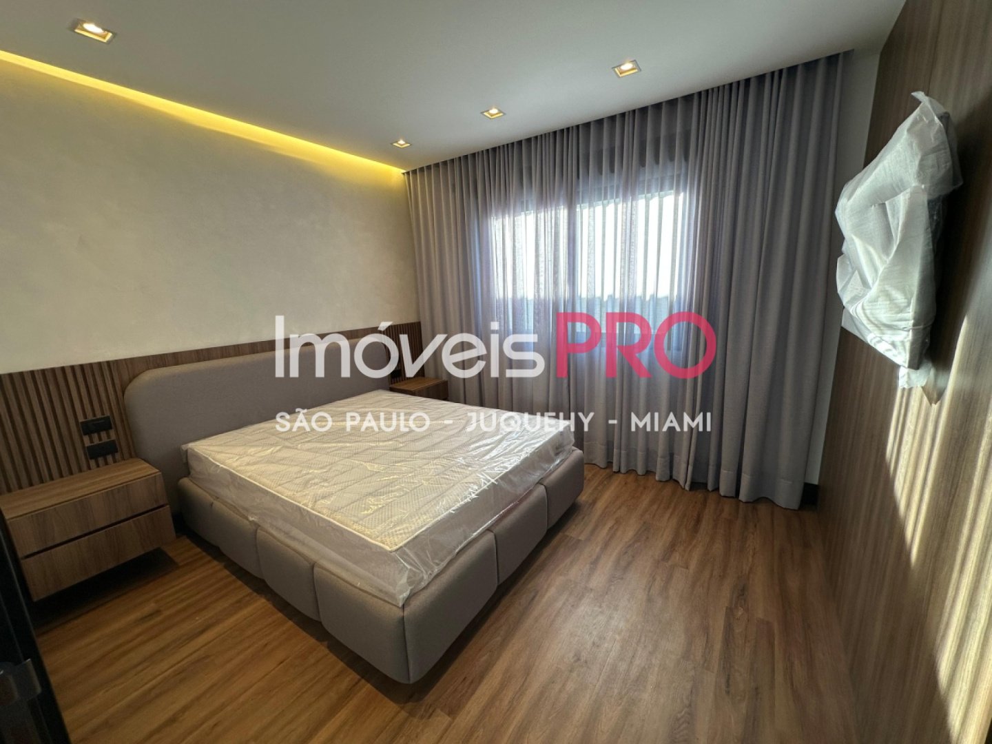Foto :: https://assets.imoveispro.com.br/thumb/IP40333/condominio-venda-granja-viana_IP40333_29_1920x1080.jpg?