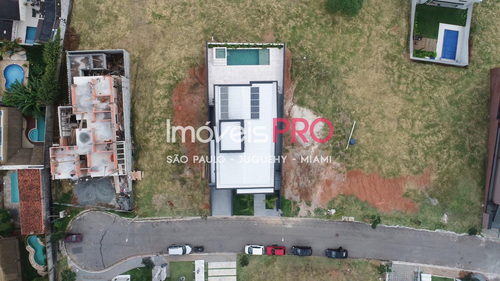 Foto :: https://assets.imoveispro.com.br/thumb/IP40333/condominio-venda-granja-viana_IP40333_47_1920x1080.jpg?