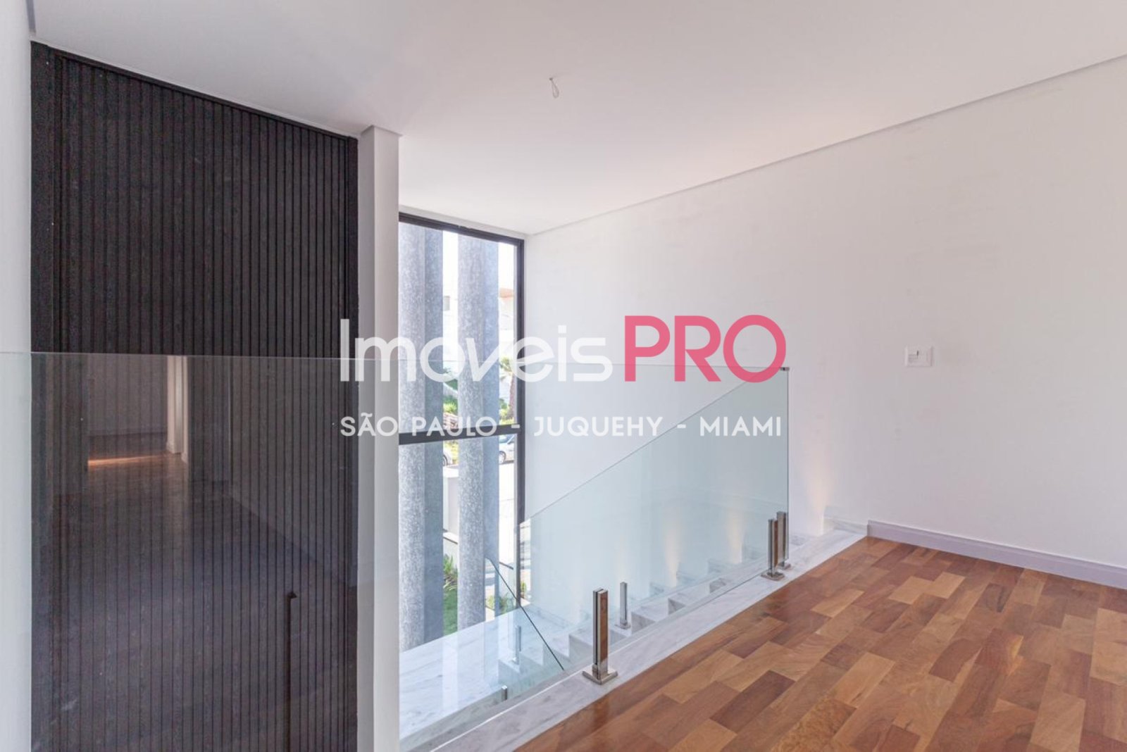 Foto :: https://assets.imoveispro.com.br/thumb/IP40336/condominio-venda-granja-viana_IP40336_17_1920x1080.jpg?