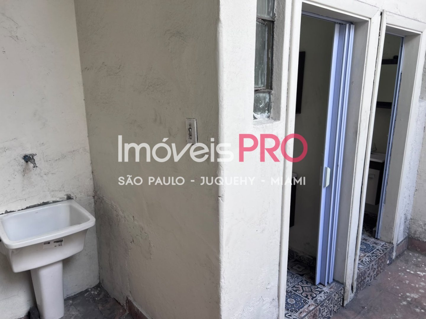 Foto :: IP40339