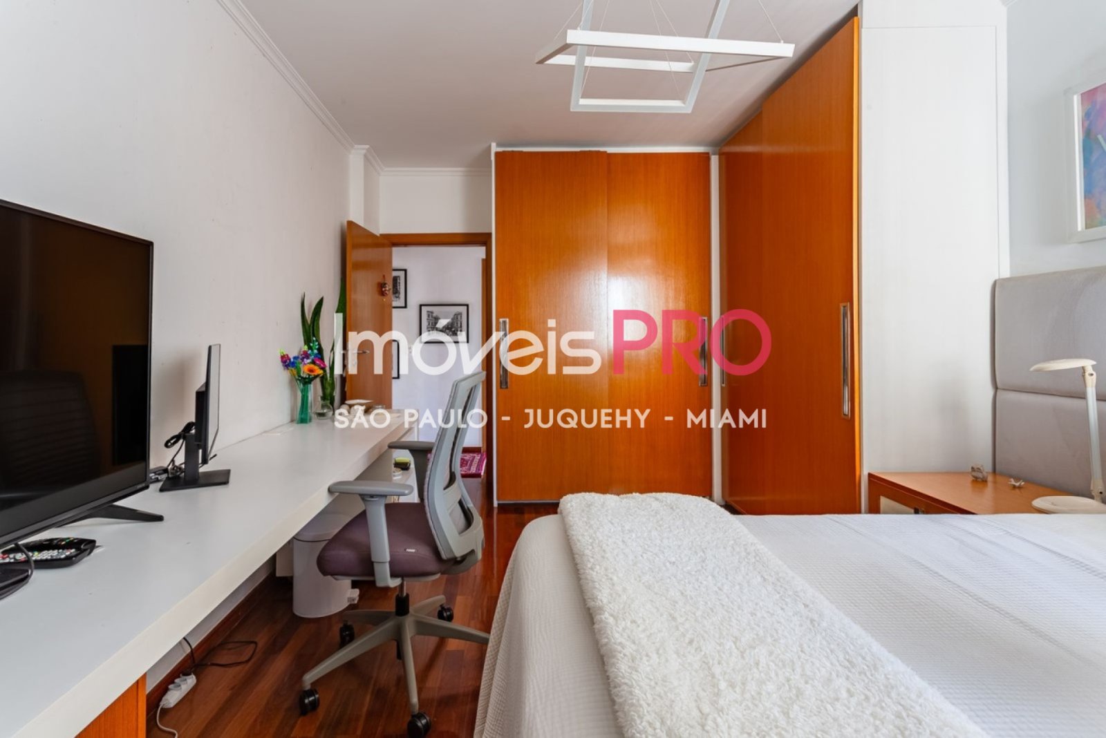 Foto :: https://assets.imoveispro.com.br/thumb/IP40358/apartamento-venda-itaim-bibi_IP40358_17_1920x1080.jpg?