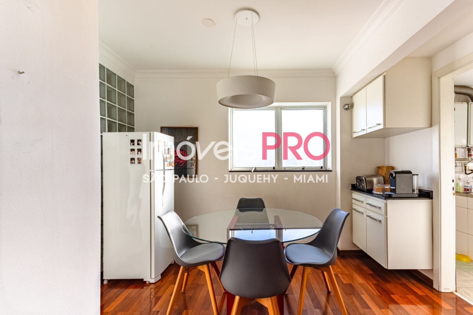 Foto :: https://assets.imoveispro.com.br/thumb/IP40358/apartamento-venda-itaim-bibi_IP40358_23_1920x1080.jpg?