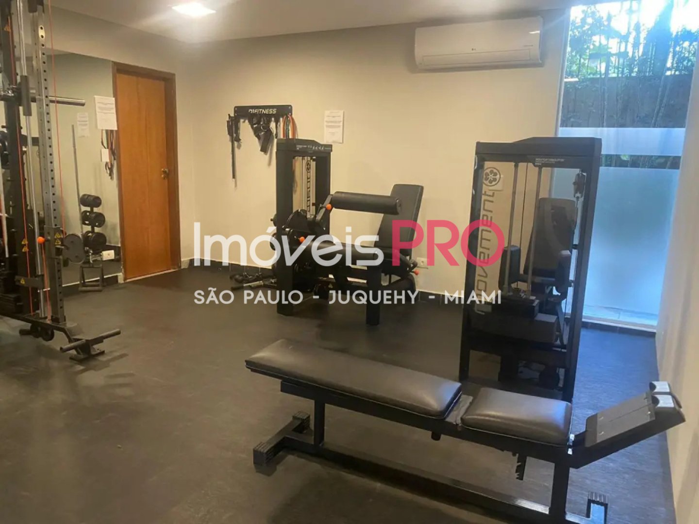Foto :: https://assets.imoveispro.com.br/thumb/IP40358/apartamento-venda-itaim-bibi_IP40358_35_1920x1080.jpg?