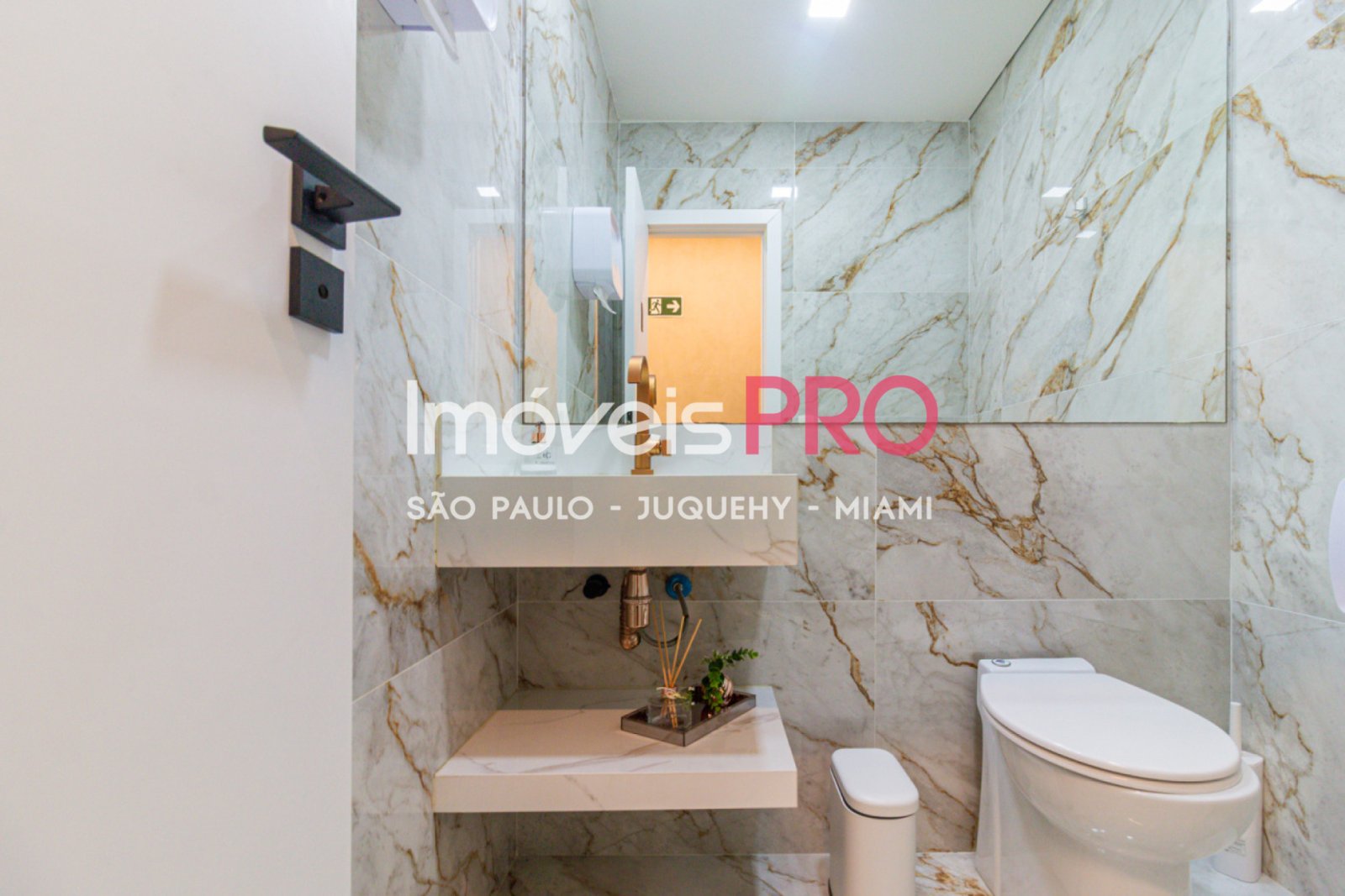 Foto :: IP40365